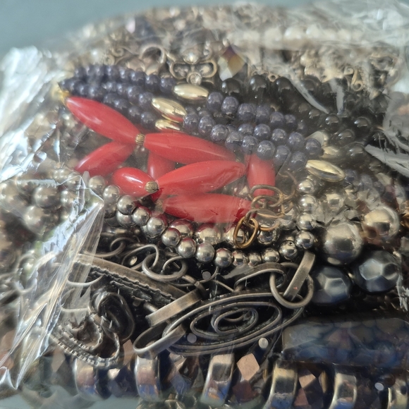 Mystery Craft Jellery Bag E - Picture 8 of 13